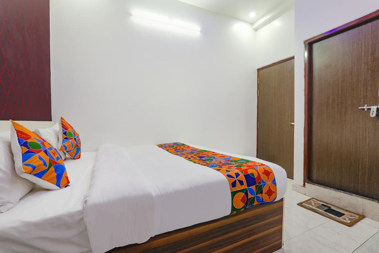 Hotel Fabexpress Ss Grand Banthra Sikandarpur Exterior foto
